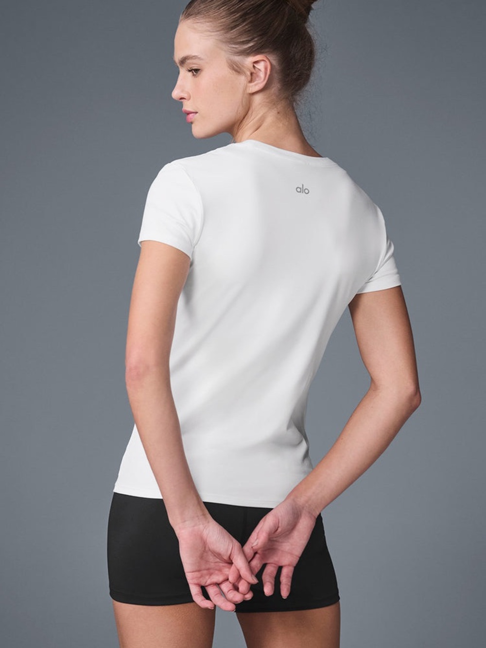 ALO Alosoft Finesse Tee White Athlesiure Women's Size Small